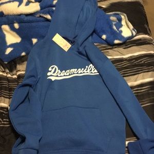 NWT dreamville hopdie
